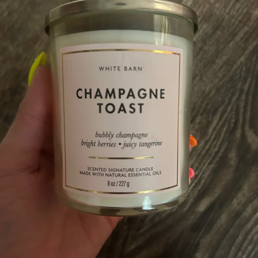 Bath & Body Works White Barn Champagne Toast Candle - White with Gold Trim - Picture 3 of 4